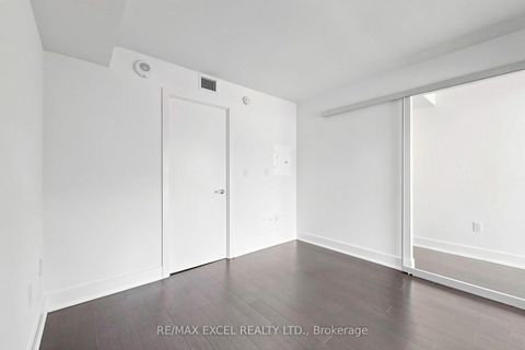 Photo 20 at 1408 - 955 Bay Street, Bay Street Corridor, Toronto