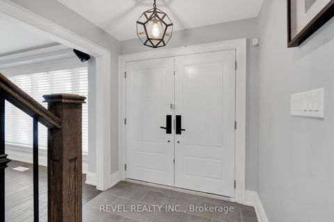 Photo 4 at 79 Arran Crescent, West Woodbridge, Vaughan