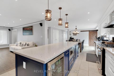 Photo 6 at 79 Arran Crescent, West Woodbridge, Vaughan