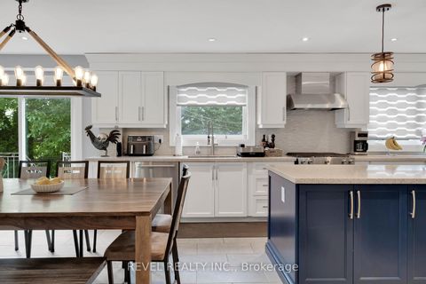 Photo 9 at 79 Arran Crescent, West Woodbridge, Vaughan
