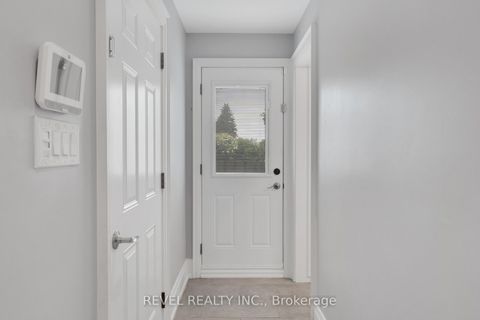 Photo 13 at 79 Arran Crescent, West Woodbridge, Vaughan