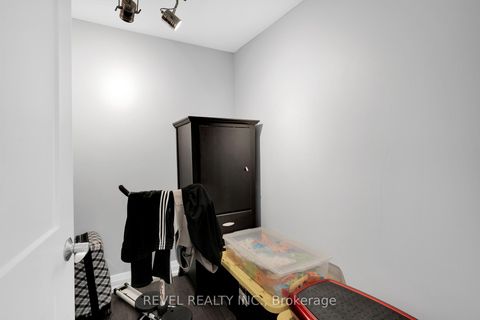 Photo 19 at 79 Arran Crescent, West Woodbridge, Vaughan