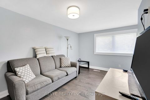 Photo 21 at 79 Arran Crescent, West Woodbridge, Vaughan