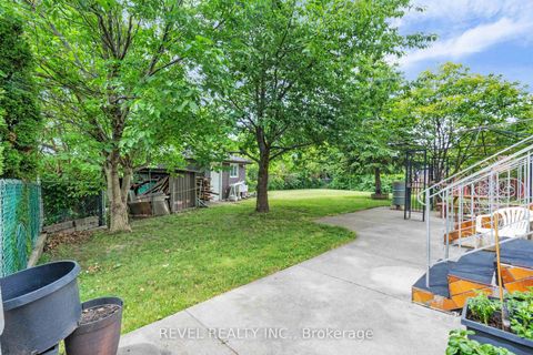 Photo 33 at 79 Arran Crescent, West Woodbridge, Vaughan