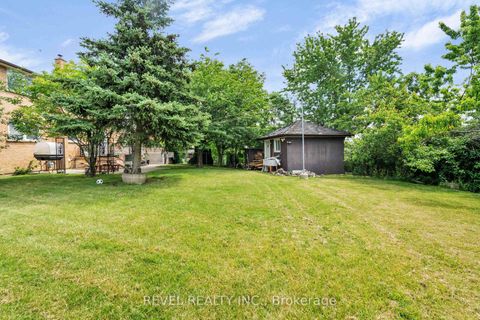Photo 34 at 79 Arran Crescent, West Woodbridge, Vaughan