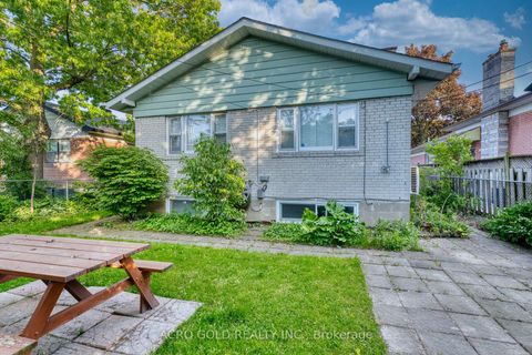 Photo 7 at 10 Kennebec Crescent, Kipling, Toronto