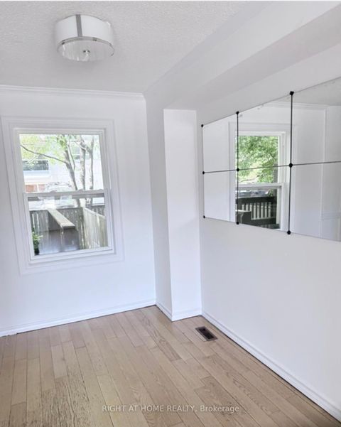 Photo 5 at 49 - 740 KENNEDY Road, Ionview, Toronto