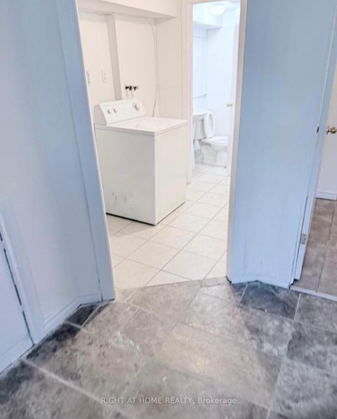 Photo 7 at 49 - 740 KENNEDY Road, Ionview, Toronto