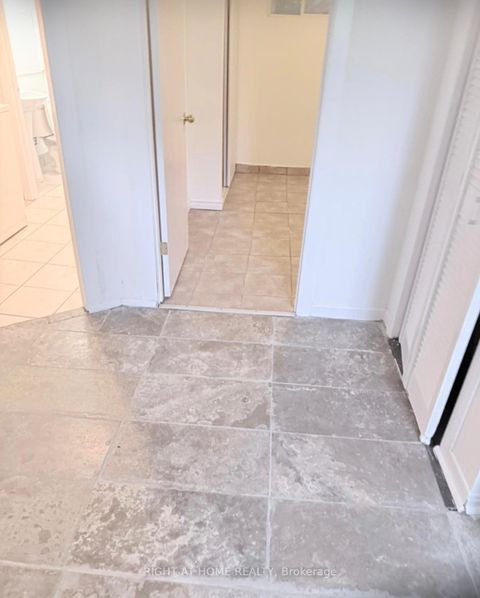 Photo 8 at 49 - 740 KENNEDY Road, Ionview, Toronto
