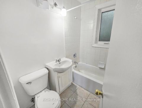 Photo 12 at 49 - 740 KENNEDY Road, Ionview, Toronto