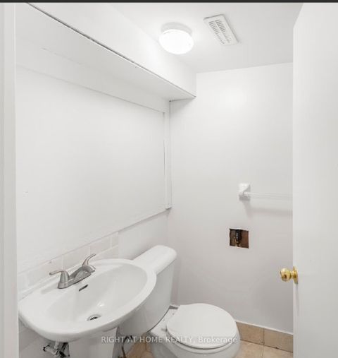 Photo 16 at 49 - 740 KENNEDY Road, Ionview, Toronto
