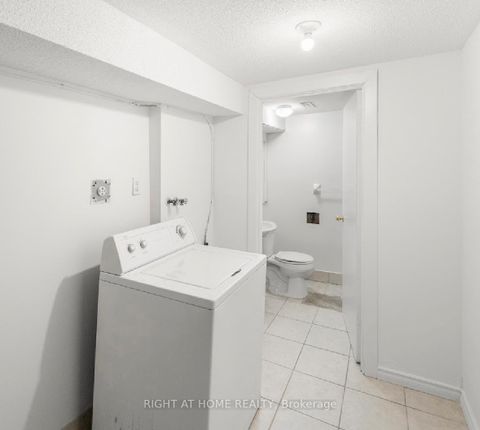 Photo 17 at 49 - 740 KENNEDY Road, Ionview, Toronto