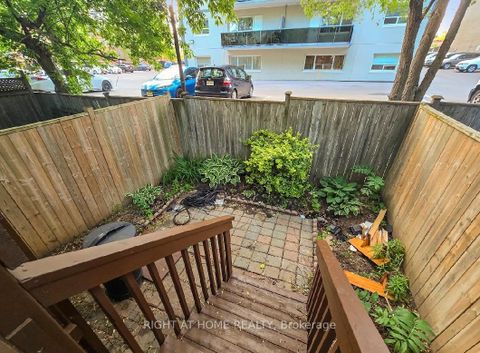 Photo 18 at 49 - 740 KENNEDY Road, Ionview, Toronto