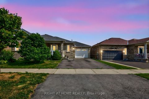 Photo 0 at 3 Player Drive, East Bayfield, Barrie
