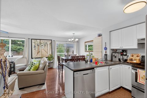 Photo 7 at 3 Player Drive, East Bayfield, Barrie