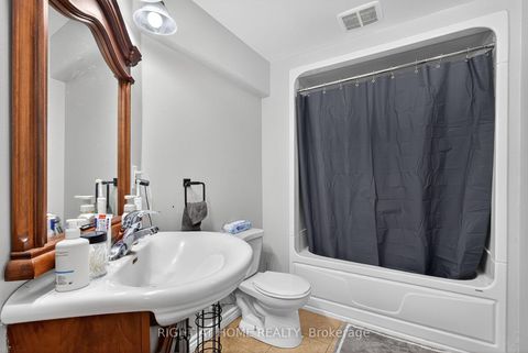 Photo 30 at 3 Player Drive, East Bayfield, Barrie