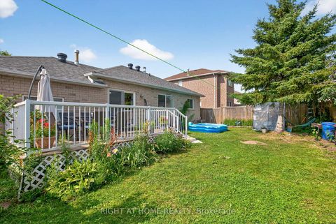 Photo 33 at 3 Player Drive, East Bayfield, Barrie
