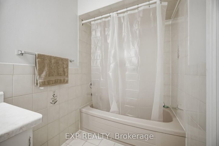 Photo 31 at 70 Embassy Drive, East Woodbridge, Vaughan