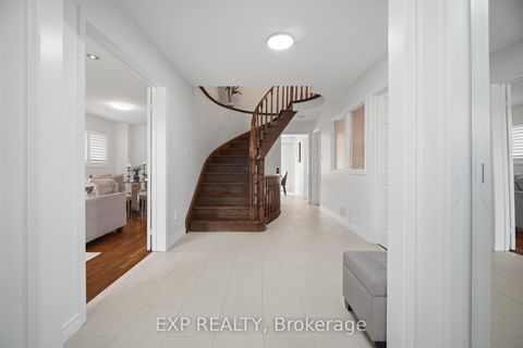 Photo 4 at 70 Embassy Drive, East Woodbridge, Vaughan