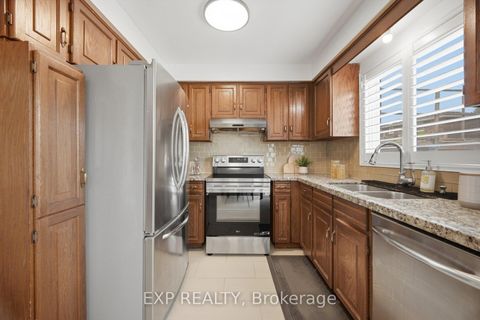 Photo 9 at 70 Embassy Drive, East Woodbridge, Vaughan