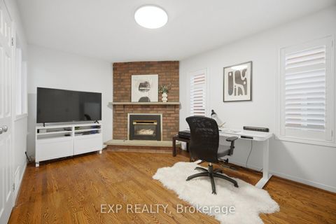 Photo 12 at 70 Embassy Drive, East Woodbridge, Vaughan