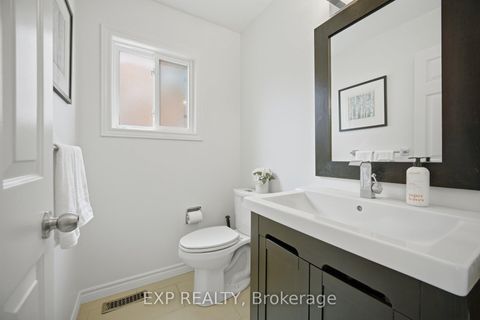Photo 13 at 70 Embassy Drive, East Woodbridge, Vaughan