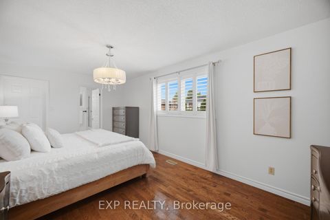 Photo 17 at 70 Embassy Drive, East Woodbridge, Vaughan