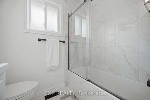 Photo 21 at 70 Embassy Drive, East Woodbridge, Vaughan
