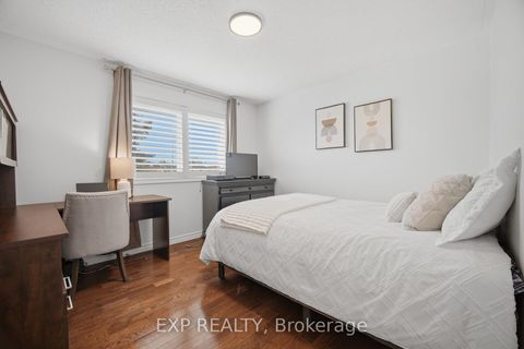 Photo 23 at 70 Embassy Drive, East Woodbridge, Vaughan