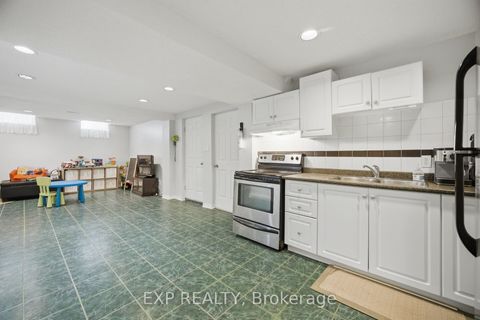 Photo 27 at 70 Embassy Drive, East Woodbridge, Vaughan