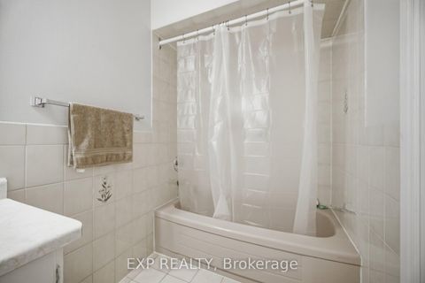 Photo 31 at 70 Embassy Drive, East Woodbridge, Vaughan