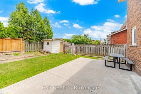 Photo 33 at 70 Embassy Drive, East Woodbridge, Vaughan