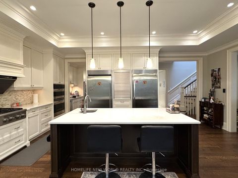 Photo 7 at 64 Montressor Drive, Windfields, Toronto