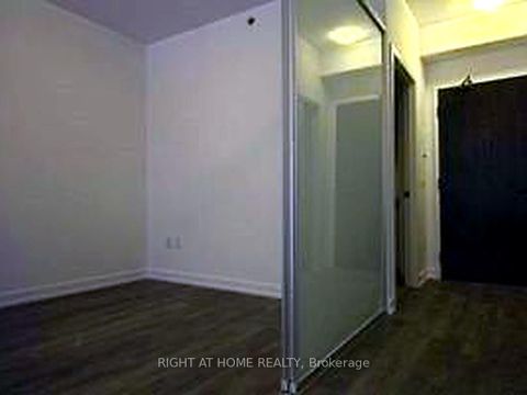 Photo 4 at 2309 - 426 University Avenue, Chinatown, Toronto