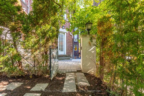 Photo 2 at 1D - 319 Lonsdale Road, Casa Loma, Toronto