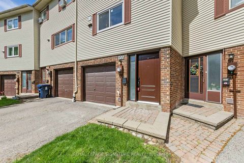 Photo 2 at 62 - 109 Jenny Wren Way, Hillcrest Village, Toronto