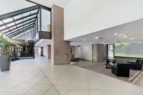 Photo 1 at Ph10 - 447 Walmer Road, Forest Hill South, Toronto