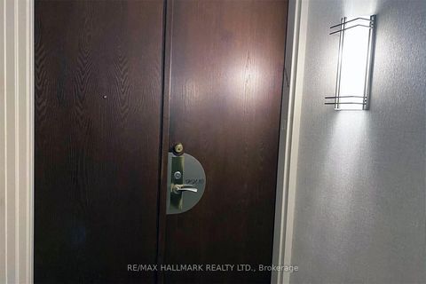 Photo 3 at Ph10 - 447 Walmer Road, Forest Hill South, Toronto