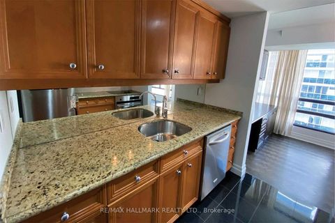 Photo 5 at Ph10 - 447 Walmer Road, Forest Hill South, Toronto
