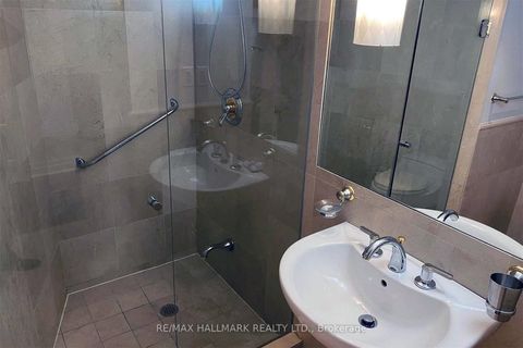 Photo 11 at Ph10 - 447 Walmer Road, Forest Hill South, Toronto