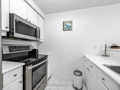Photo 8 at 705 - 10 Yonge Street, Waterfront Communities C1, Toronto