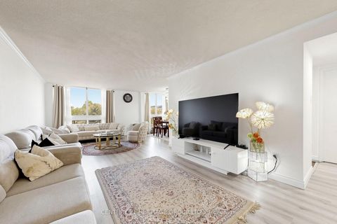 Photo 9 at 501 - 5 Kenneth Avenue, Willowdale East, Toronto