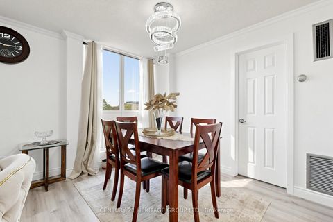 Photo 13 at 501 - 5 Kenneth Avenue, Willowdale East, Toronto