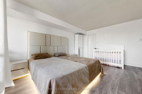 Photo 18 at 501 - 5 Kenneth Avenue, Willowdale East, Toronto