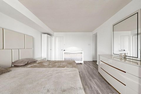 Photo 20 at 501 - 5 Kenneth Avenue, Willowdale East, Toronto