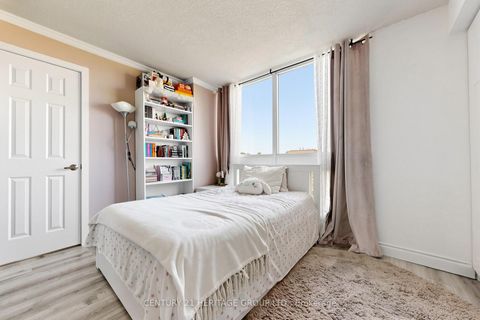 Photo 23 at 501 - 5 Kenneth Avenue, Willowdale East, Toronto