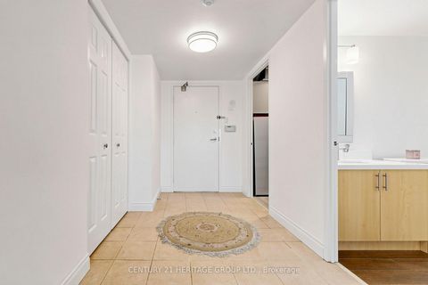 Photo 28 at 501 - 5 Kenneth Avenue, Willowdale East, Toronto