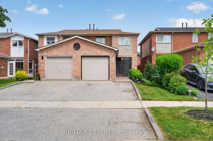 Photo 3 at 112 Andrea Lane, East Woodbridge, Vaughan