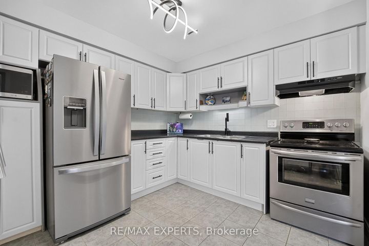 Photo 14 at 112 Andrea Lane, East Woodbridge, Vaughan