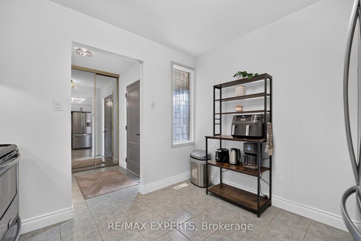 Photo 15 at 112 Andrea Lane, East Woodbridge, Vaughan